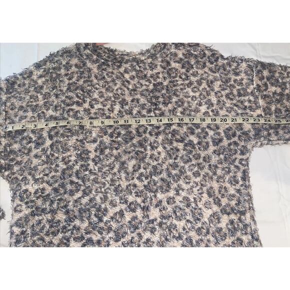Zara Womens Oversized Fuzzy Knubby Cropped Sweater Animal Print Sz Medium - Picture 8 of 9